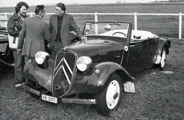 Traction_citroen_cabriolet_CH.jpg